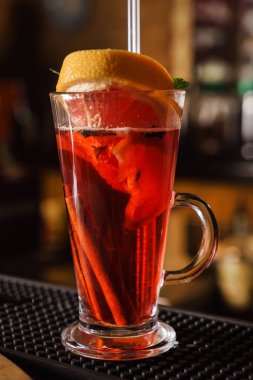 Sıcak sıcak şarap.