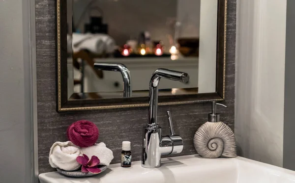 Clean Bathroom Hotel Interior — Stock Photo, Image