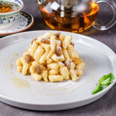  tatlı chak-chak bademli