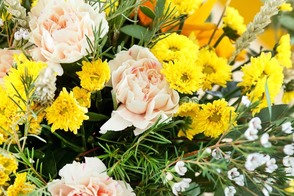 Flowers composition with wheat — Stock Photo, Image