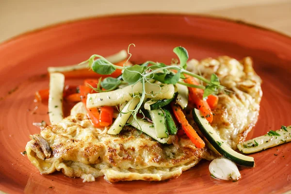 Fresh omelet with vegetables — Stock Photo, Image