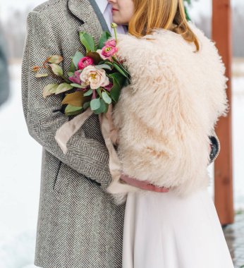 Düğün kış. Genç gelin ve groon 