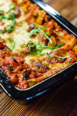 taze İtalyan lazanya