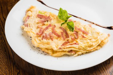 soslu taze omlet