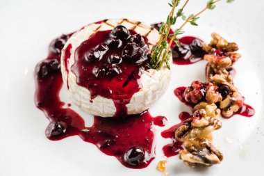  Berry sos ile peynir