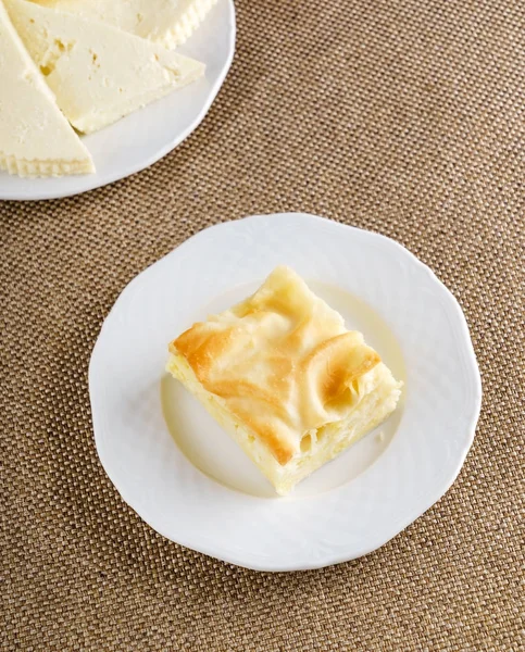 グルジアのフレッシュ チーズ ケーキ — ストック写真