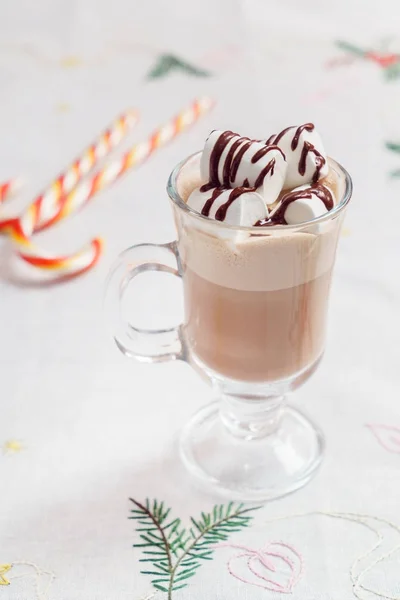 Chocolat chaud à la guimauve — Photo