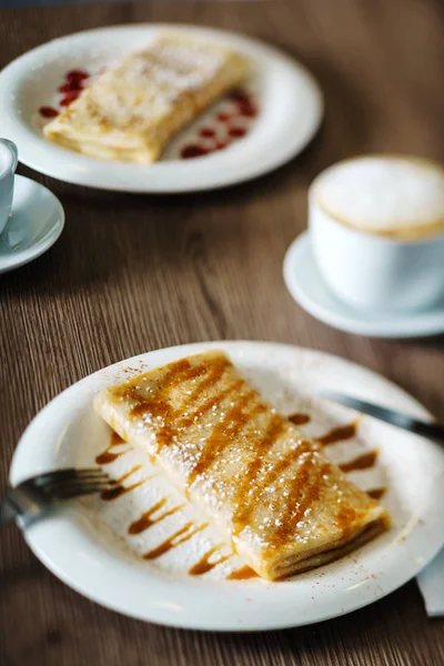 Świeże śniadanie w kawiarni — Zdjęcie stockowe