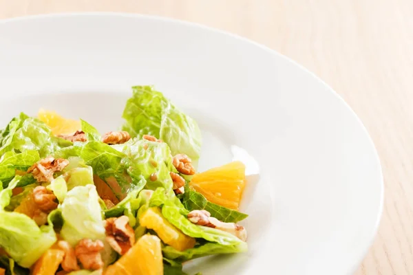 Свежий здоровый салат — стоковое фото