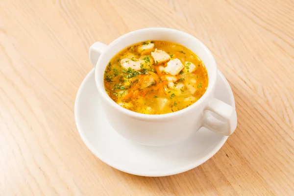 Свежий суп в миске — стоковое фото
