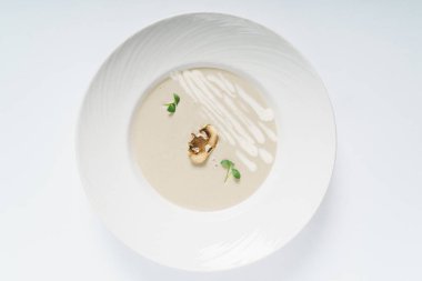 Mantar kremalı çorba.