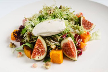 İncir ile taze salata