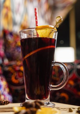 Sıcak sıcak şarap.