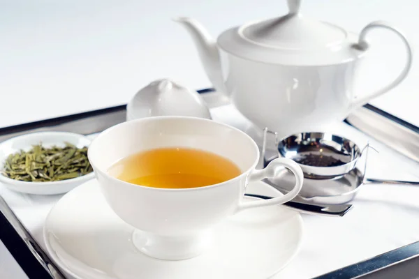 Groene thee in de beker — Stockfoto