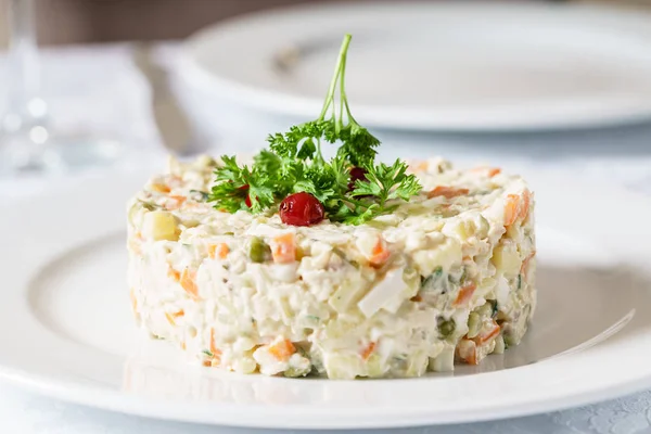 Salada russa fresca — Fotografia de Stock