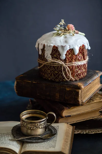 Gâteau de Pâques avec glaçage — Photo