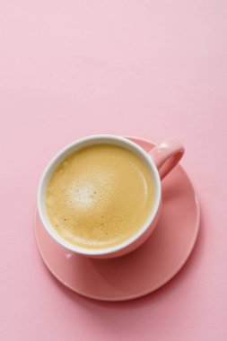 kahve pembe pastel masa üstü görünümünde yakın çekim