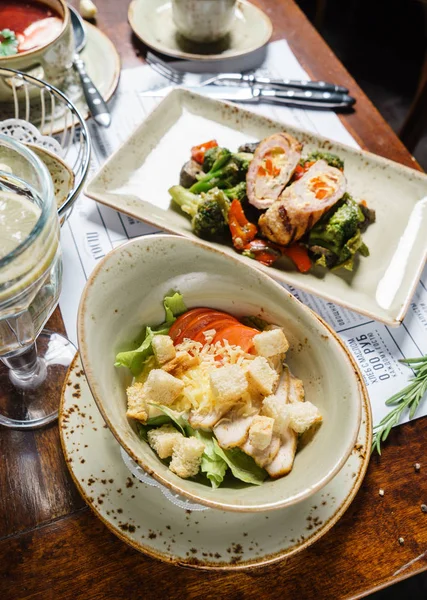 masada restoranda taze yemek