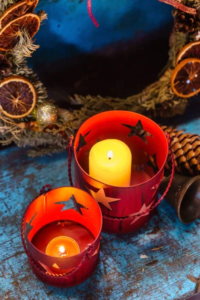Vánoční Svíčky Hoří Dovolená Výzdoba — Stock fotografie