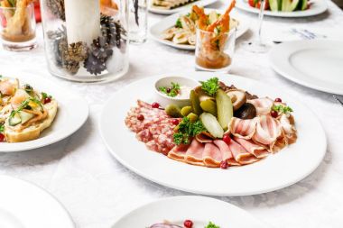 Noel masa lezzetli akşam yemeği. Tatil