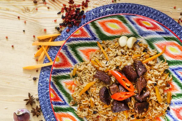 Pilaf Mit Rindfleisch Gemüse Und Granatapfelkernen — Stockfoto