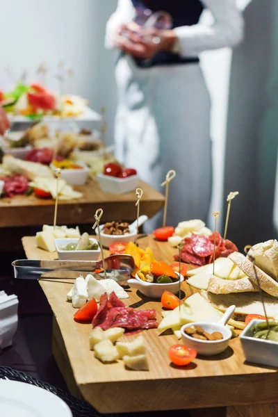 Mesa Catering Con Aperitivos Primer Plano — Foto de Stock