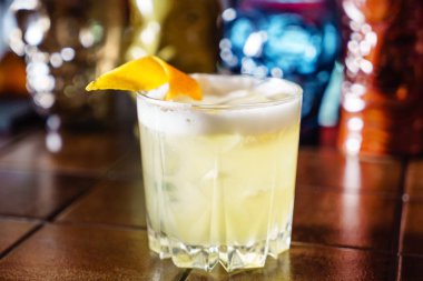 kokteyl barda, yakın çekim