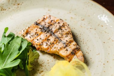 limon, somon steak yakın çekim