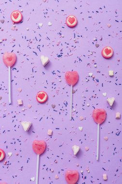 renkli şeker ve tatlılar, kapat