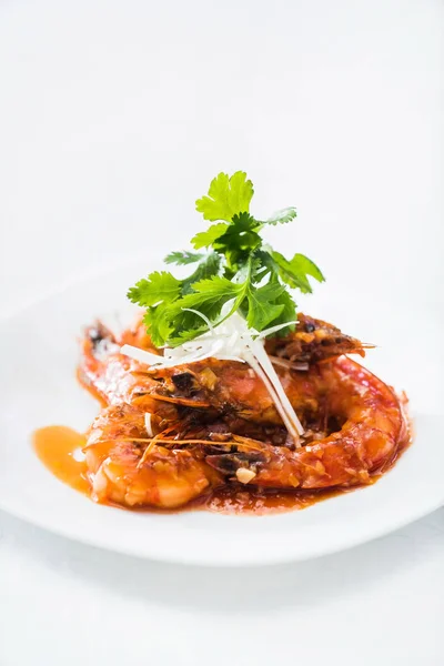 Délicieuses Crevettes Avec Sauce Gros Plan — Photo