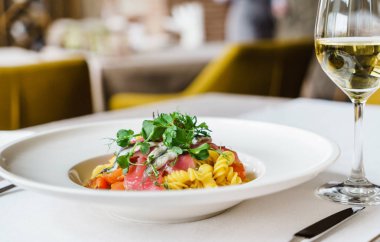 taze makarna ile hamsi, yakın çekim