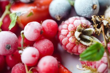 Olgun Dondurulmuş çilek yakın çekim