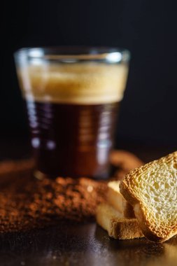 espresso fincan, fincan kadar yakın