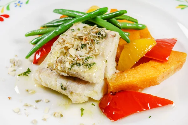 おいしい魚と野菜 クローズ アップ — ストック写真