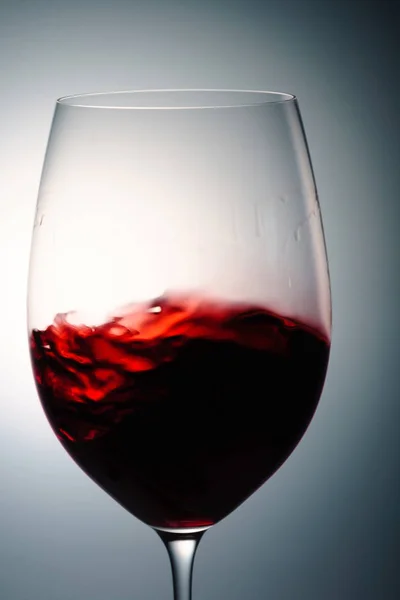 グラス一杯のワインをクローズ アップ — ストック写真