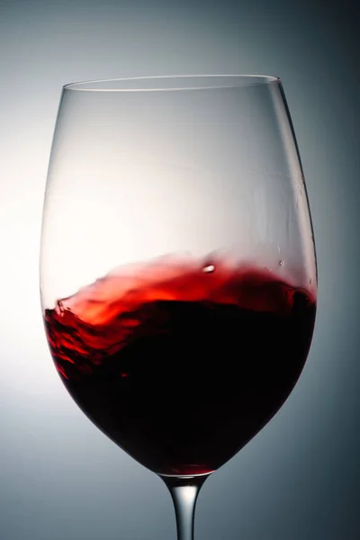 Ένα Ποτήρι Κρασί Κοντινό Πλάνο — Φωτογραφία Αρχείου