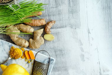 Masanın üzerinde taze sağlıklı gıda yakın çekim