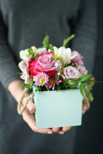 Nice Bouquet Hands Woman Close — Stock Photo, Image