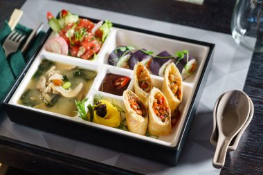 Asya Restoran, Bento kutusuna yakın çekim