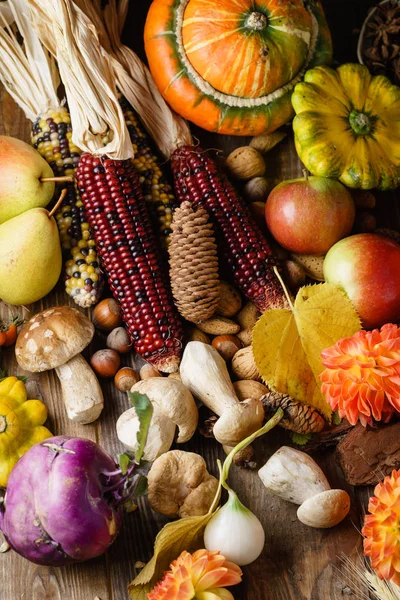 Autumn Harvest Wooden Background — Stock Photo, Image