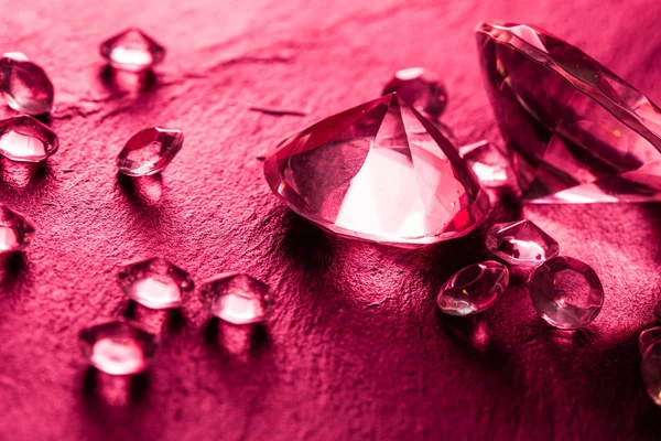 Diferentes Diamantes Bonitos Perto — Fotografia de Stock
