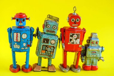 Vintage bir rüzgar yukarıya oyuncak robotlar, yakın çekim