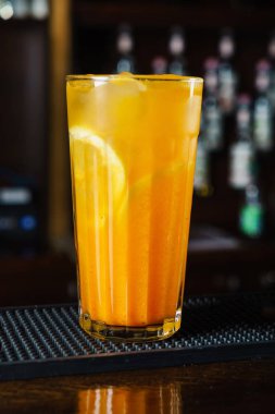 taze kokteyl barda, yakın çekim