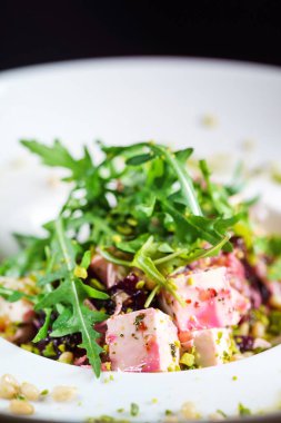 salata ile tofu ve kırmızı pancar, yakın çekim