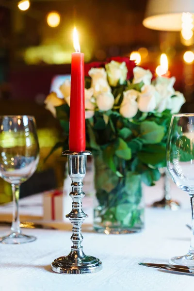 Hochzeitstisch Mit Kerzen Nahaufnahme — Stockfoto