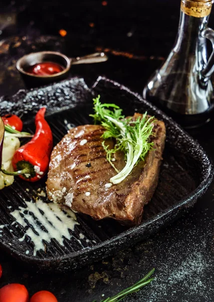 Gegrilde Steak Pan Close — Stockfoto