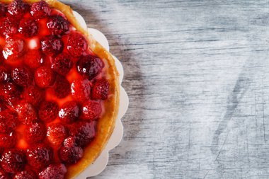 Ahududu tart kek, yakın çekim