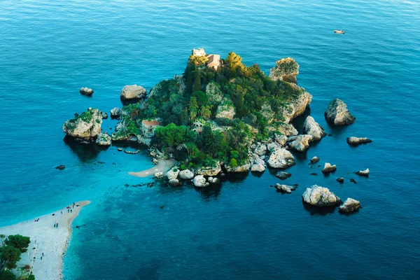 Piękny Krajobraz Taormina Włochy Seascape Sycylijskiej Plaży Wyspy Isola Bella — Zdjęcie stockowe