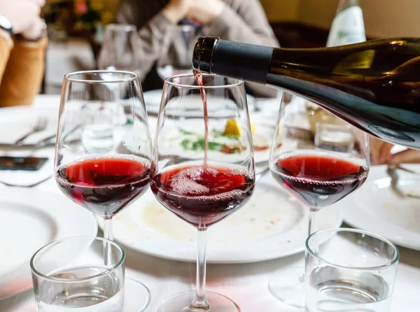 Wijnproeverij Italië Close Glazen — Stockfoto