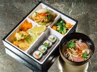 bir bento kutusuna yemek, yakın çekim 